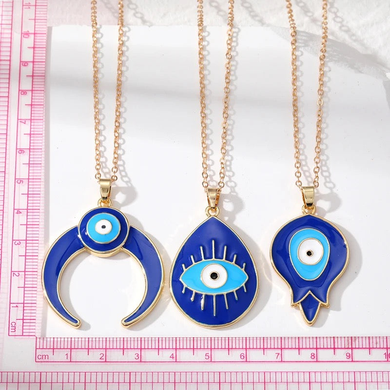 Evil Eye Dynamic Pendant Necklace | Aesthetic Hamsa Design