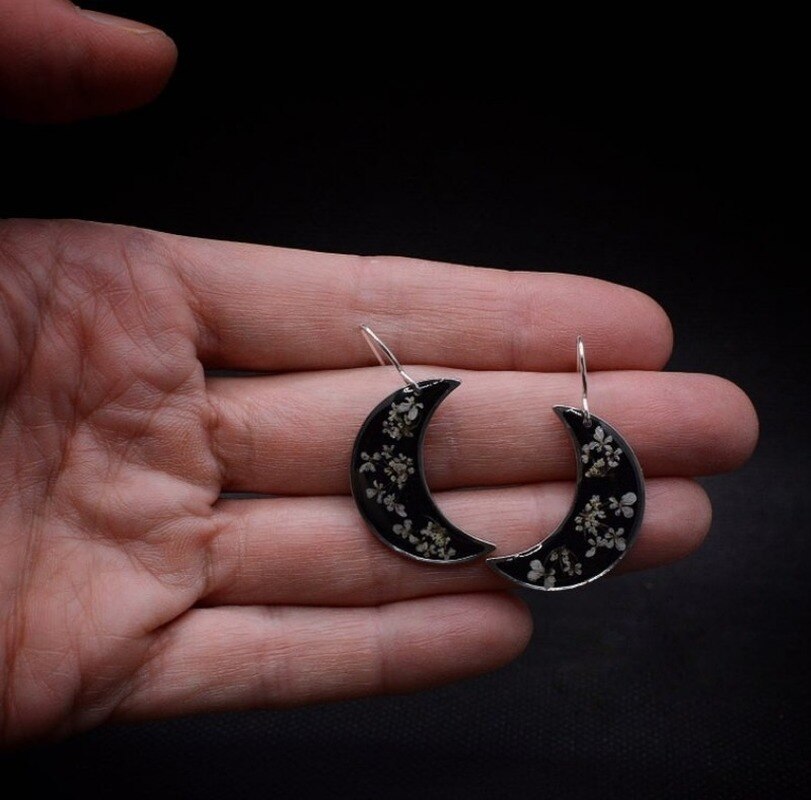 Moon Crescent Earrings with Pressed Flowers|Floral & Moon Jewelry