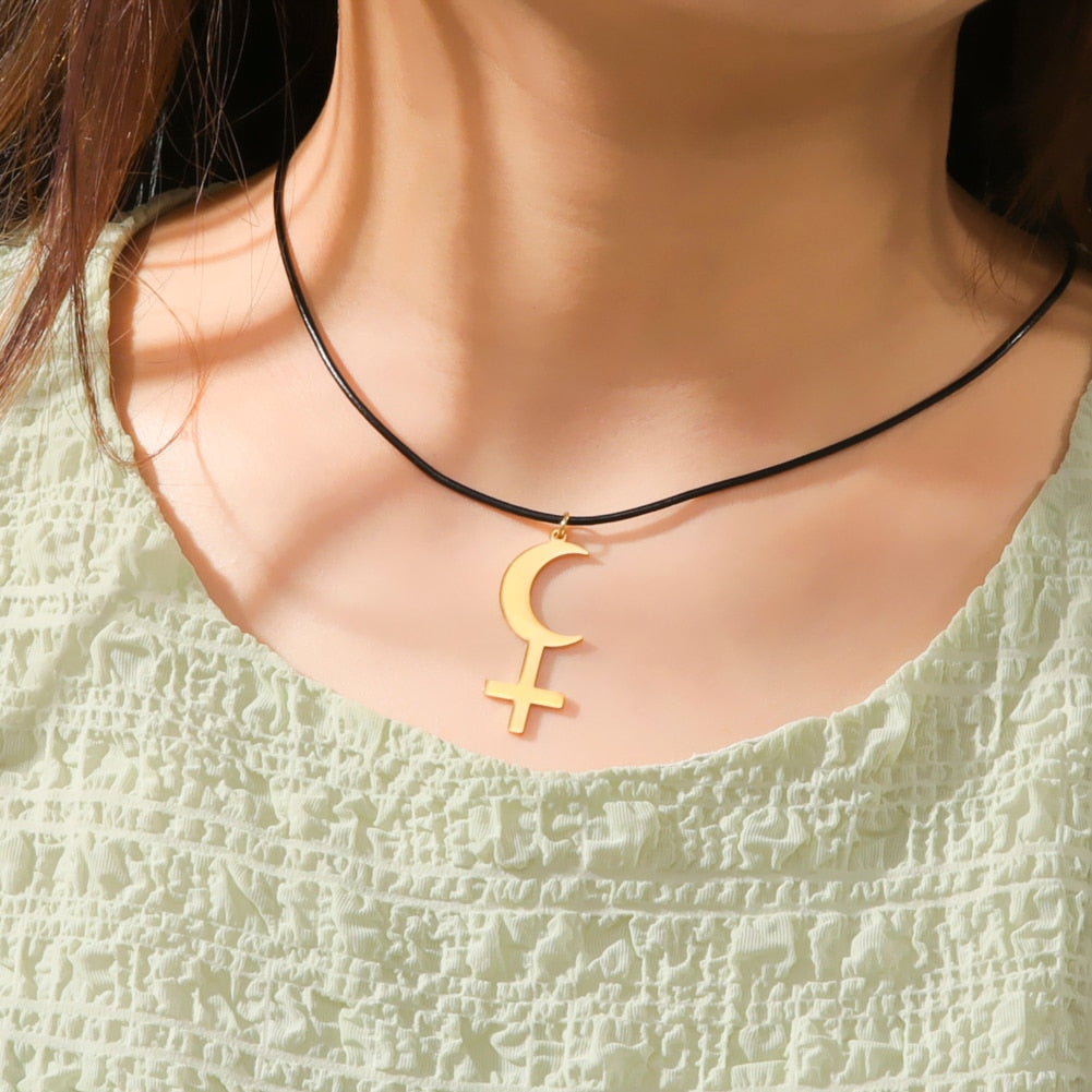Astrology-Themed Moon Necklaces | Zodiac Jewelry