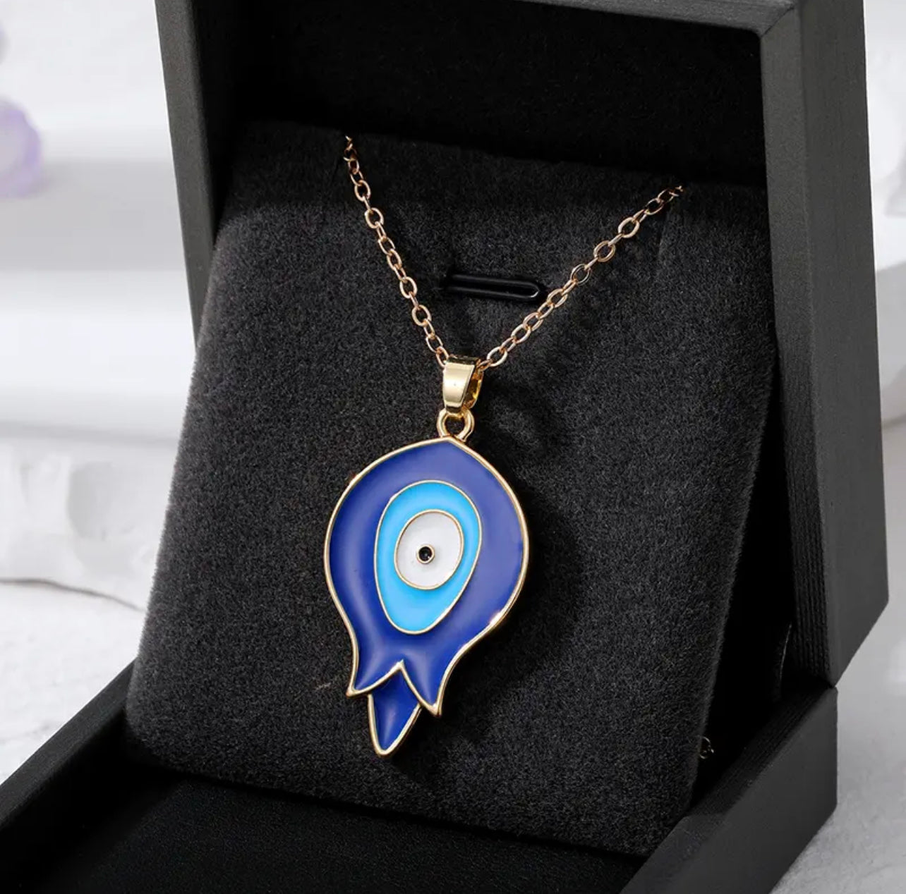 Evil Eye Dynamic Pendant Necklace | Aesthetic Hamsa Design