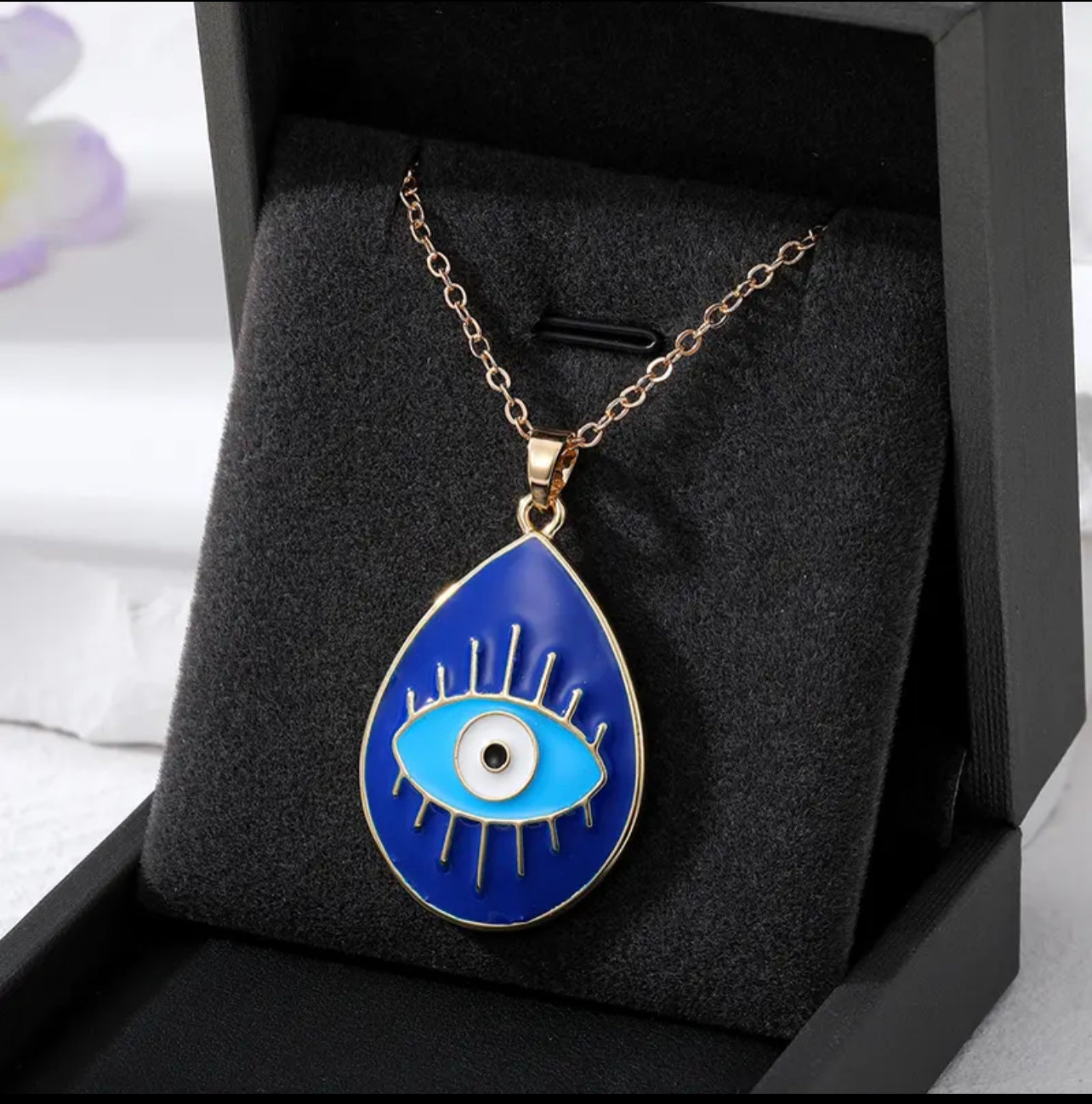 Evil Eye Dynamic Pendant Necklace | Aesthetic Hamsa Design